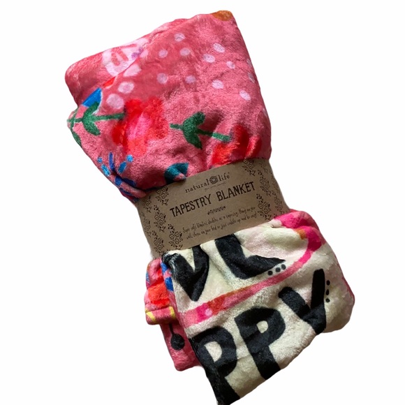 LAST 1 - NEW tapestry/blanket “Live Happy” - Picture 2 of 6